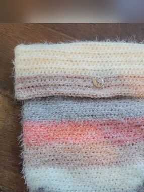 Fuzzy Crochet Pouch - Cream, Pink, Gray